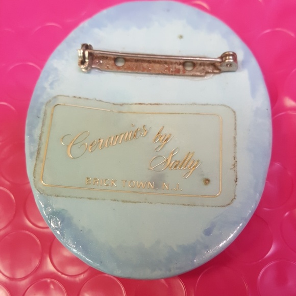 Ceramic Bird Large Brooch 5 for $25 - Picture 2 of 3